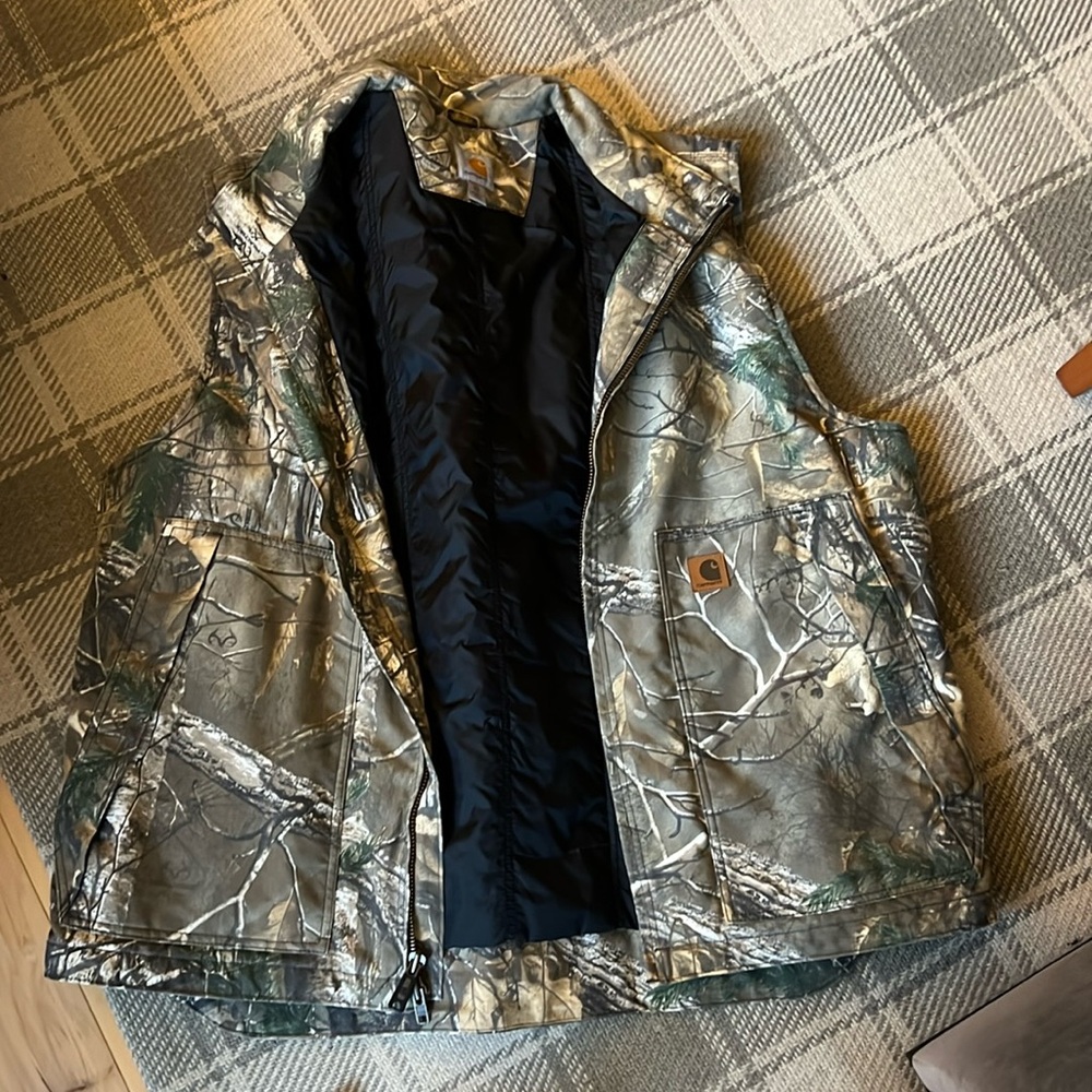 Men’s Carhartt insulated vest